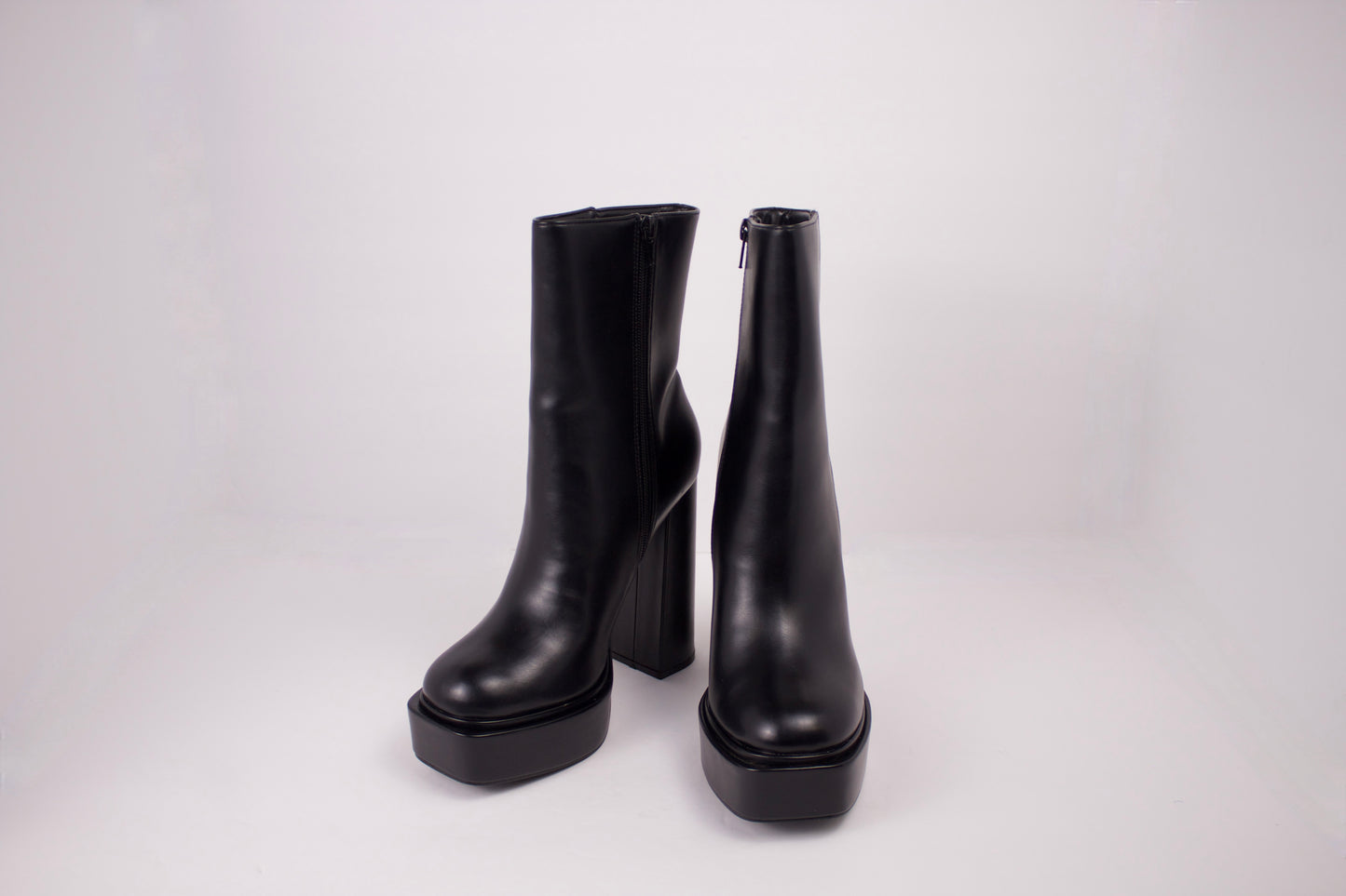 SARIYA-1 BLACK PLATFORM BOOTS