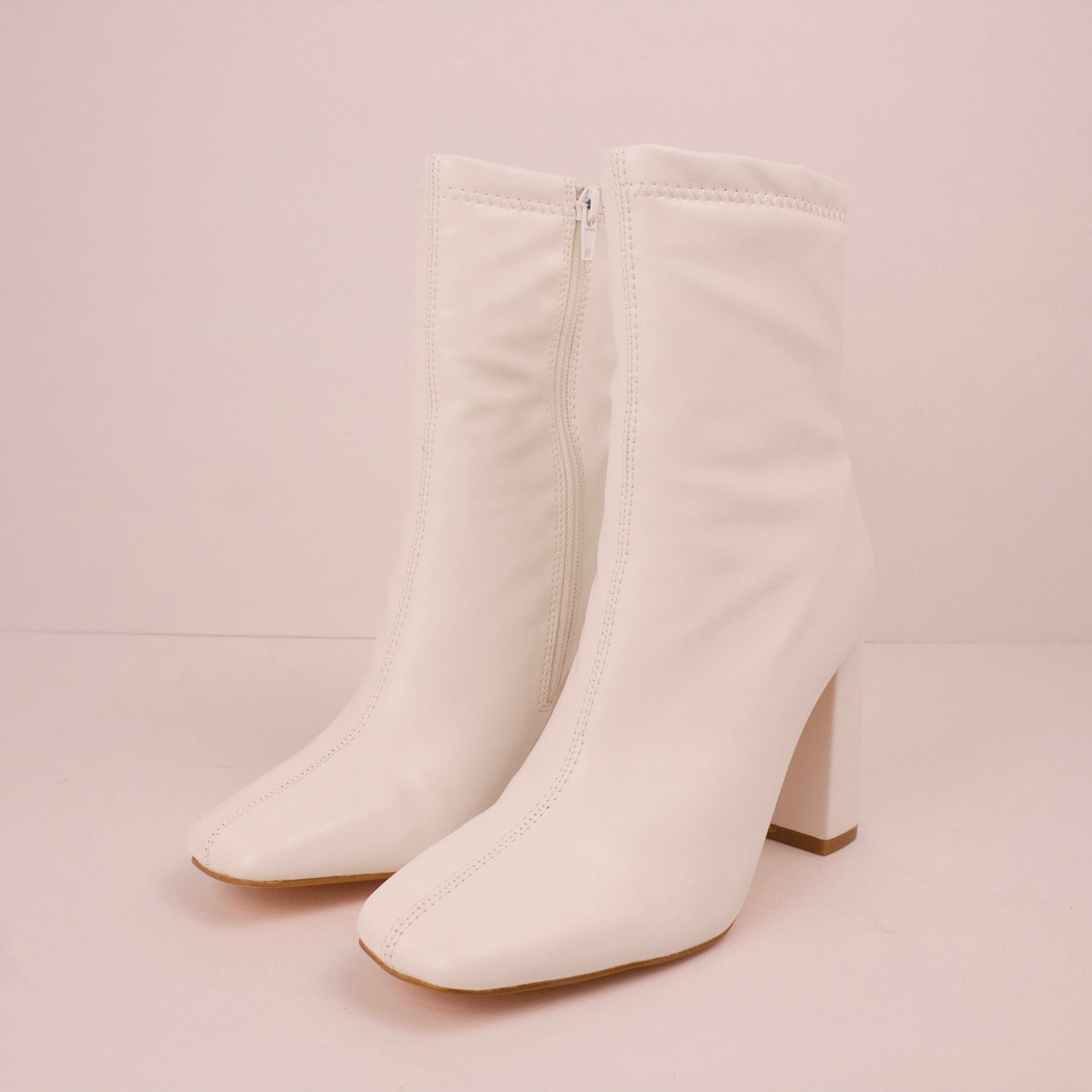 AMAIA-1 WHITE BOOTS