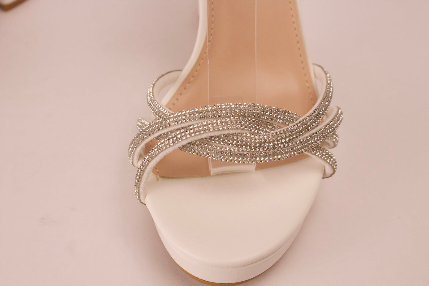 ASIA-32 WHITE/PU Silver Heels