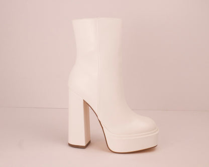 SARIYA-1 WHITE PLATFORM BOOTS